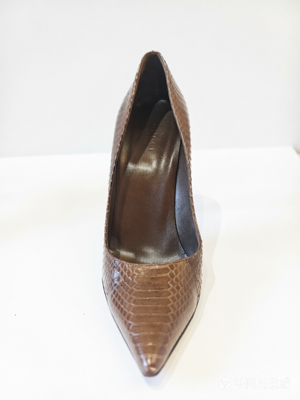 Gucci brown python leather bamboo heel pumps - Picture 9 of 10